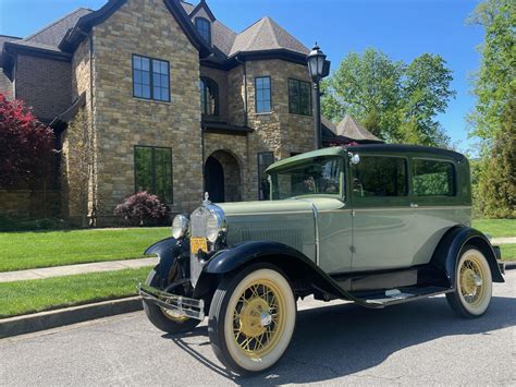 model a tudor body